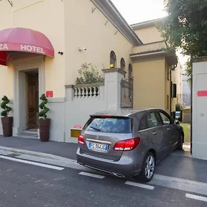 La Fortezza מלון